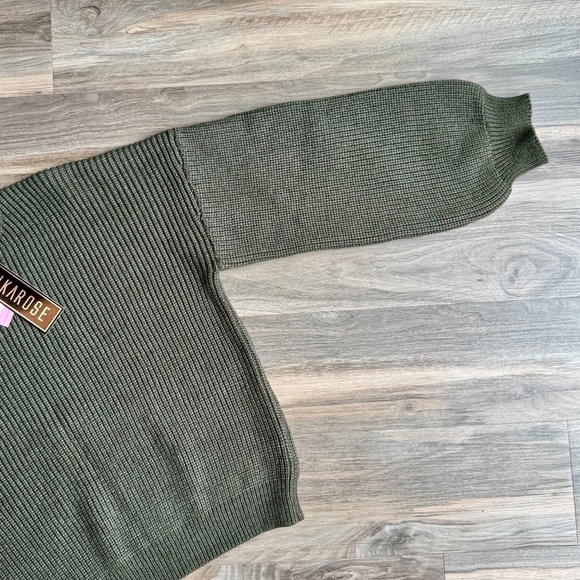 Mikarose Blair Slight Oversized Classic Knit Sweater in Satin Moss Green Size M - Picture 4 of 13